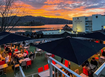 Lake View Garden Bar